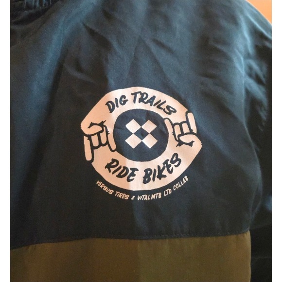 Versus Tires x Vital MTB Jacket Mountain Biking Windbreaker Men XL Navy Green - Picture 8 of 10